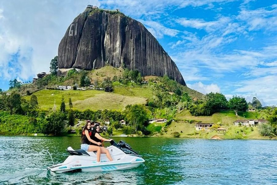 Desde Guatapé –  JET SKI 700cc (30 MINUTOS)