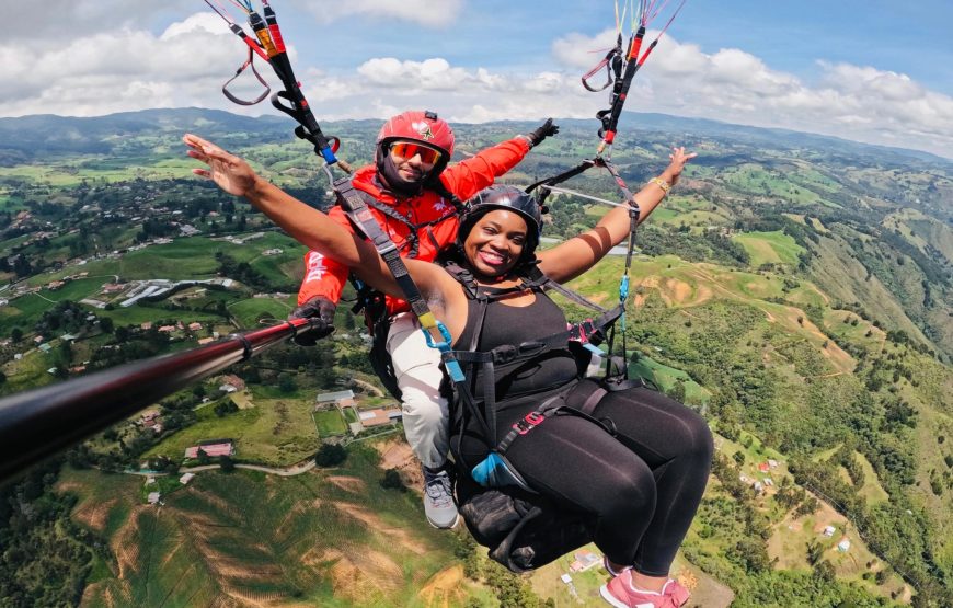 DESDE GUATAPÉ – Parapente (15 Minutos)