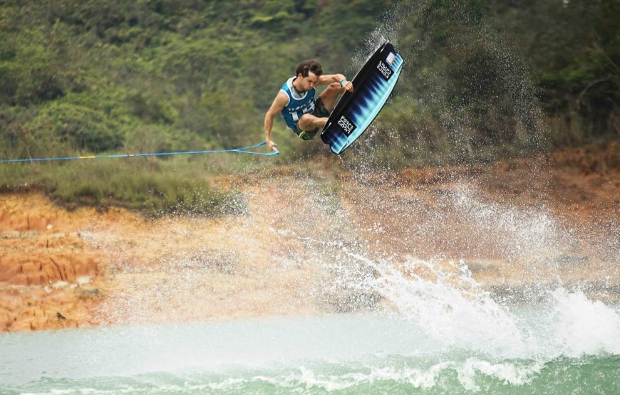 Desde Guatapé –  WAKEBOARD (Hasta 7 Personas)