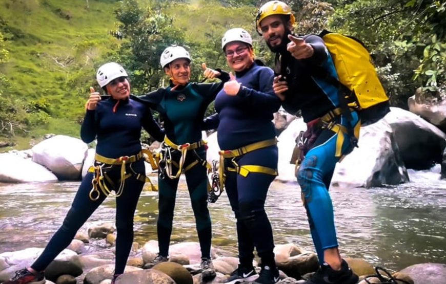 Desde Guatapé –  CANYONING (Mínimo 3 Personas)