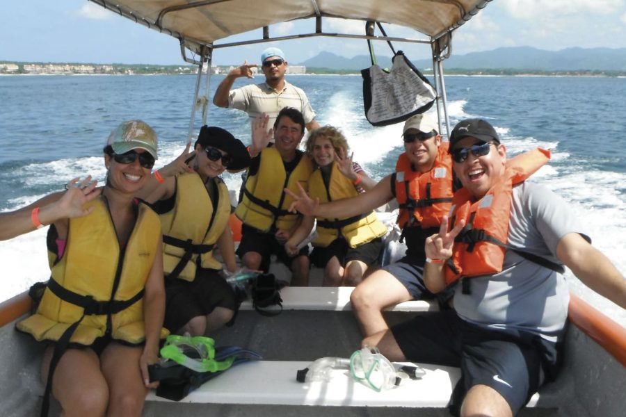 Playa Tranquila Básico En Lancha